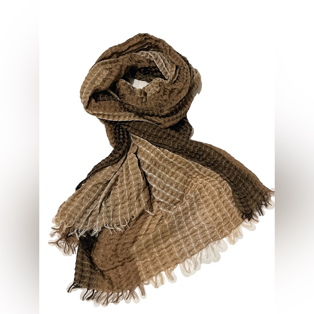 🥏 3 for $20
Brown Ombre Textured Woman's Scarf